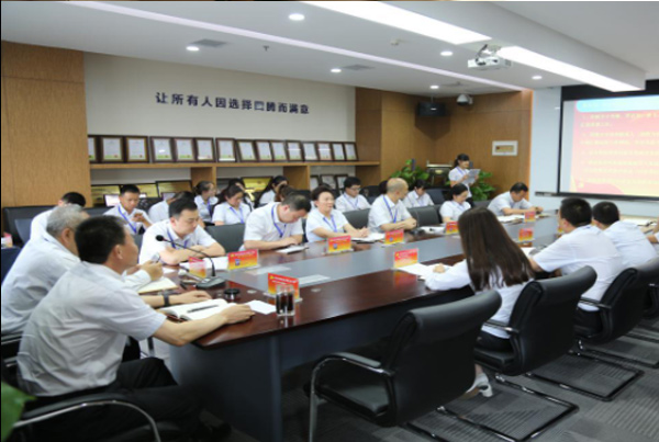 中共四腾党总支完成换届又增新同志